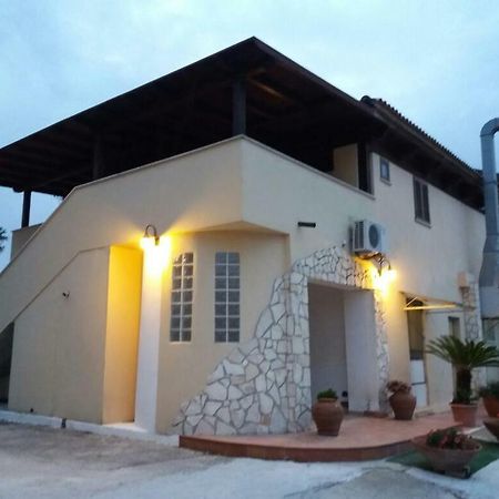 Il Piccolo Nido Bed & Breakfast Borgo Montenero Екстериор снимка
