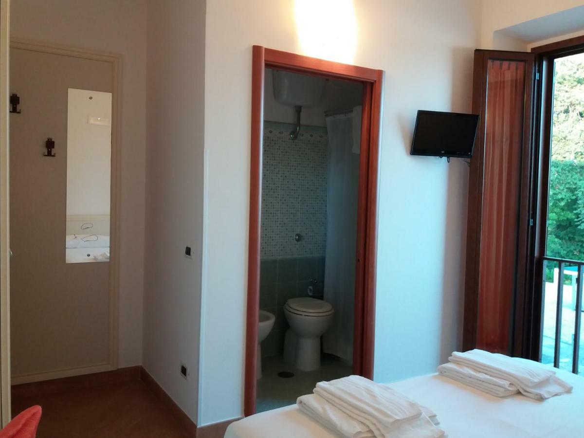 Il Piccolo Nido Bed & Breakfast Borgo Montenero Екстериор снимка